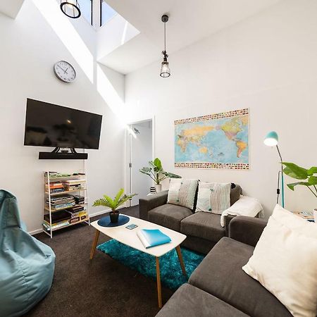 Central, Modern Loft Style Home - 2 Min Walk From Town Квинстаун Экстерьер фото